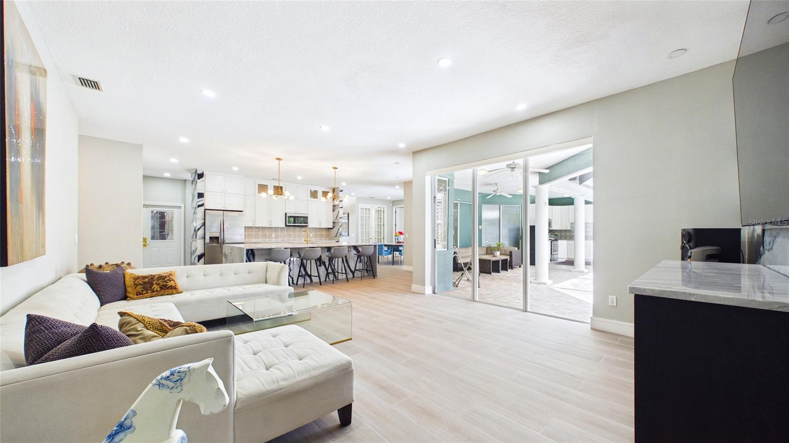 7225 RIVER FOREST LN — photo 19