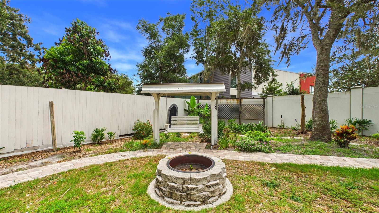 7225 RIVER FOREST LN — photo 56