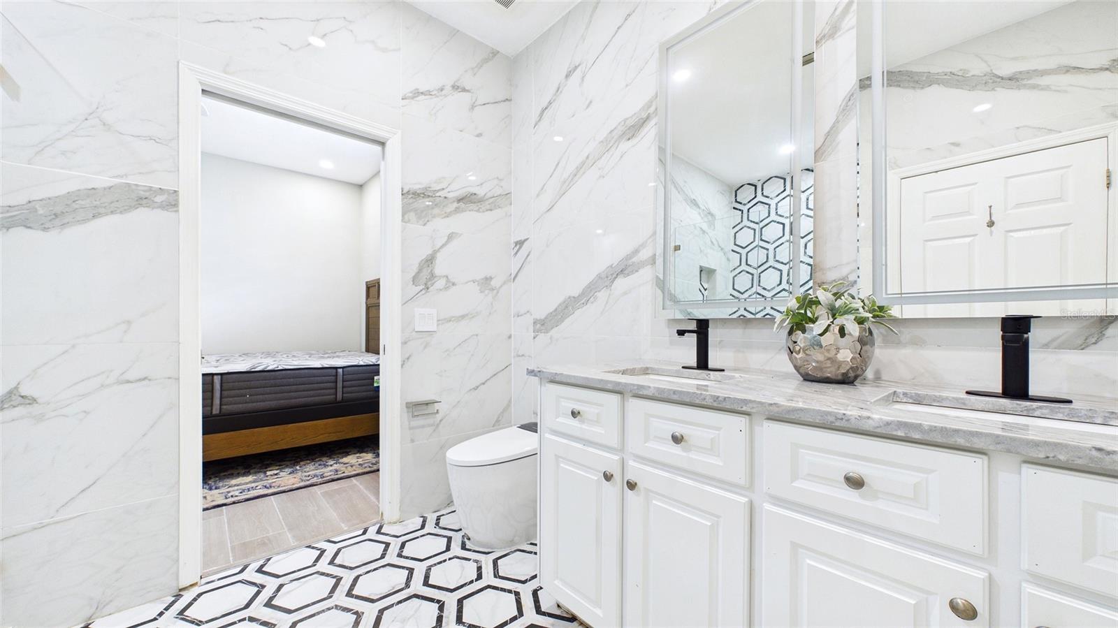 7225 RIVER FOREST LN — photo 35