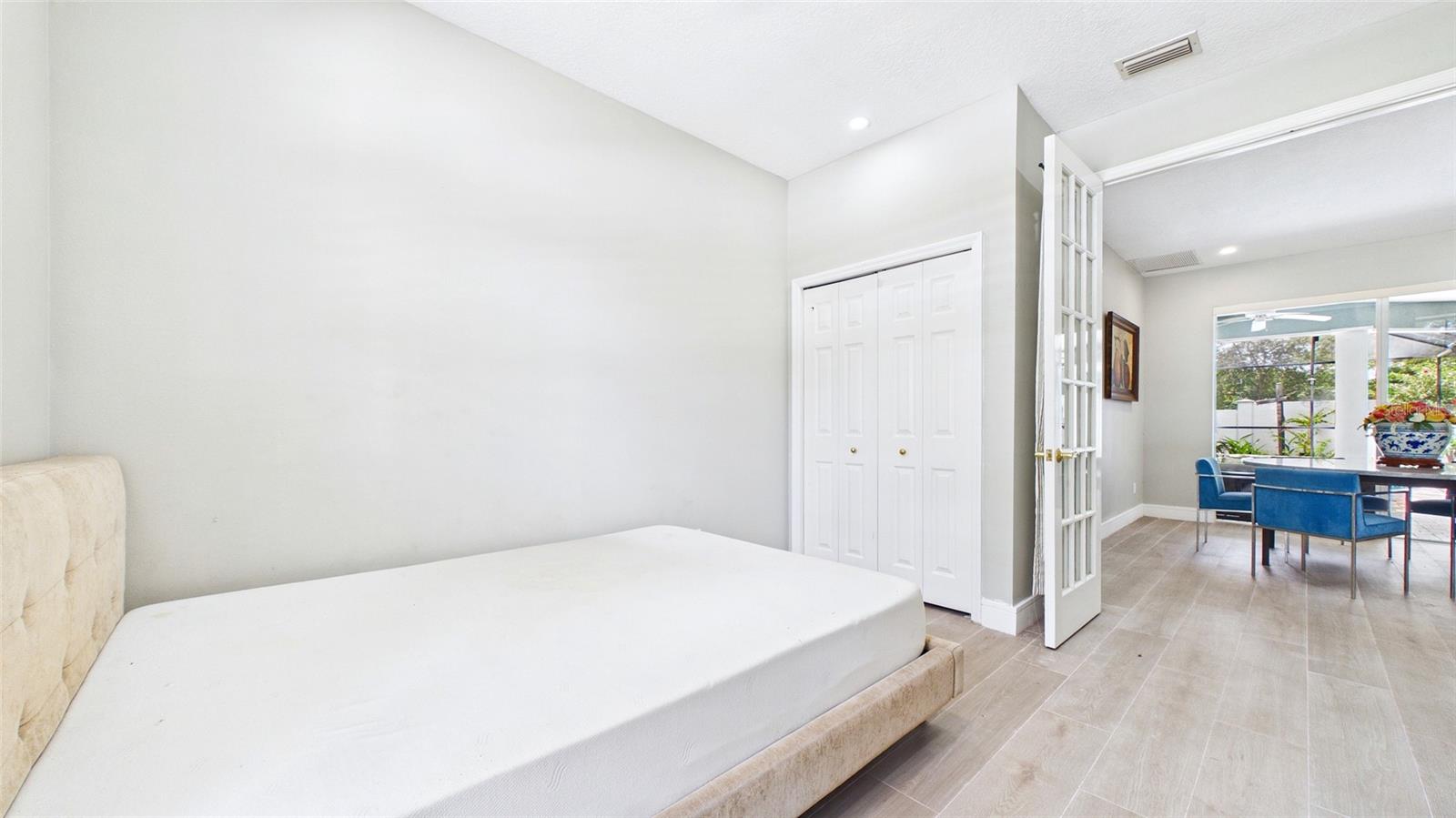 7225 RIVER FOREST LN — photo 30