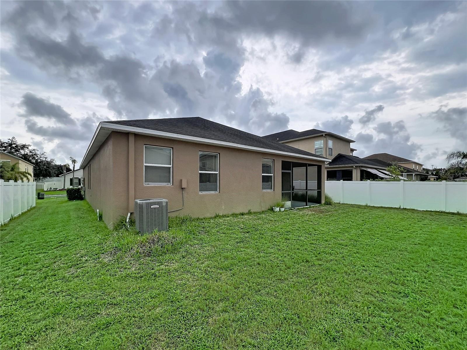 3160 CALVANO DR — photo 29