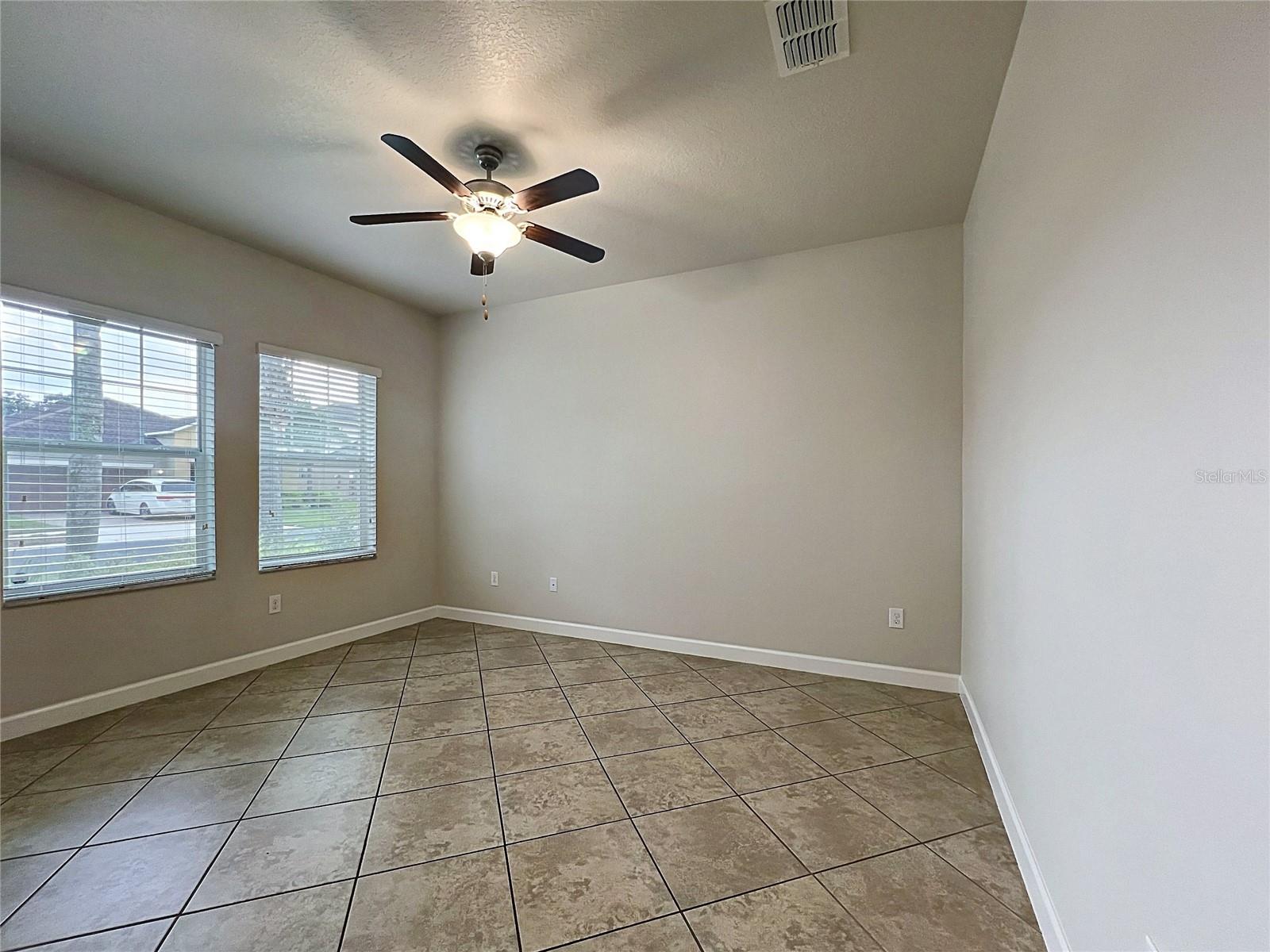 3160 CALVANO DR — photo 5