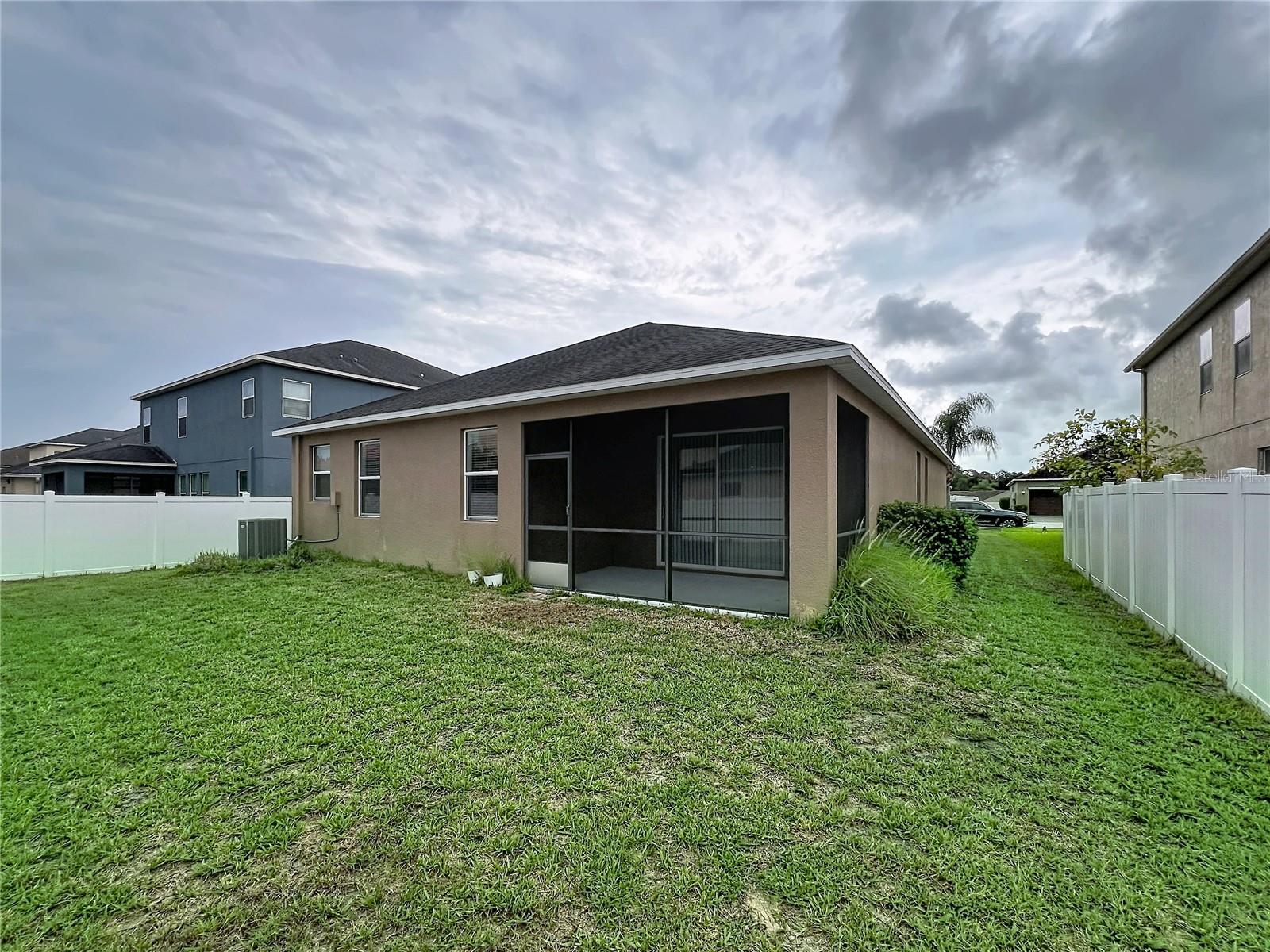 3160 CALVANO DR — photo 30