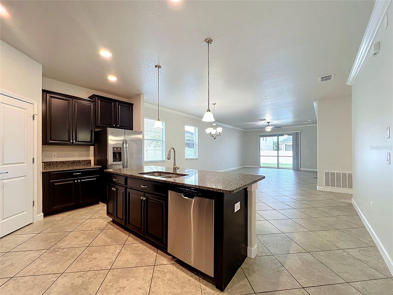 3160 CALVANO DR — photo 8
