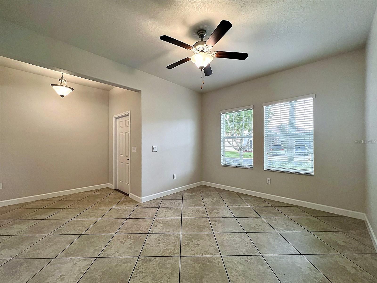 3160 CALVANO DR — photo 6