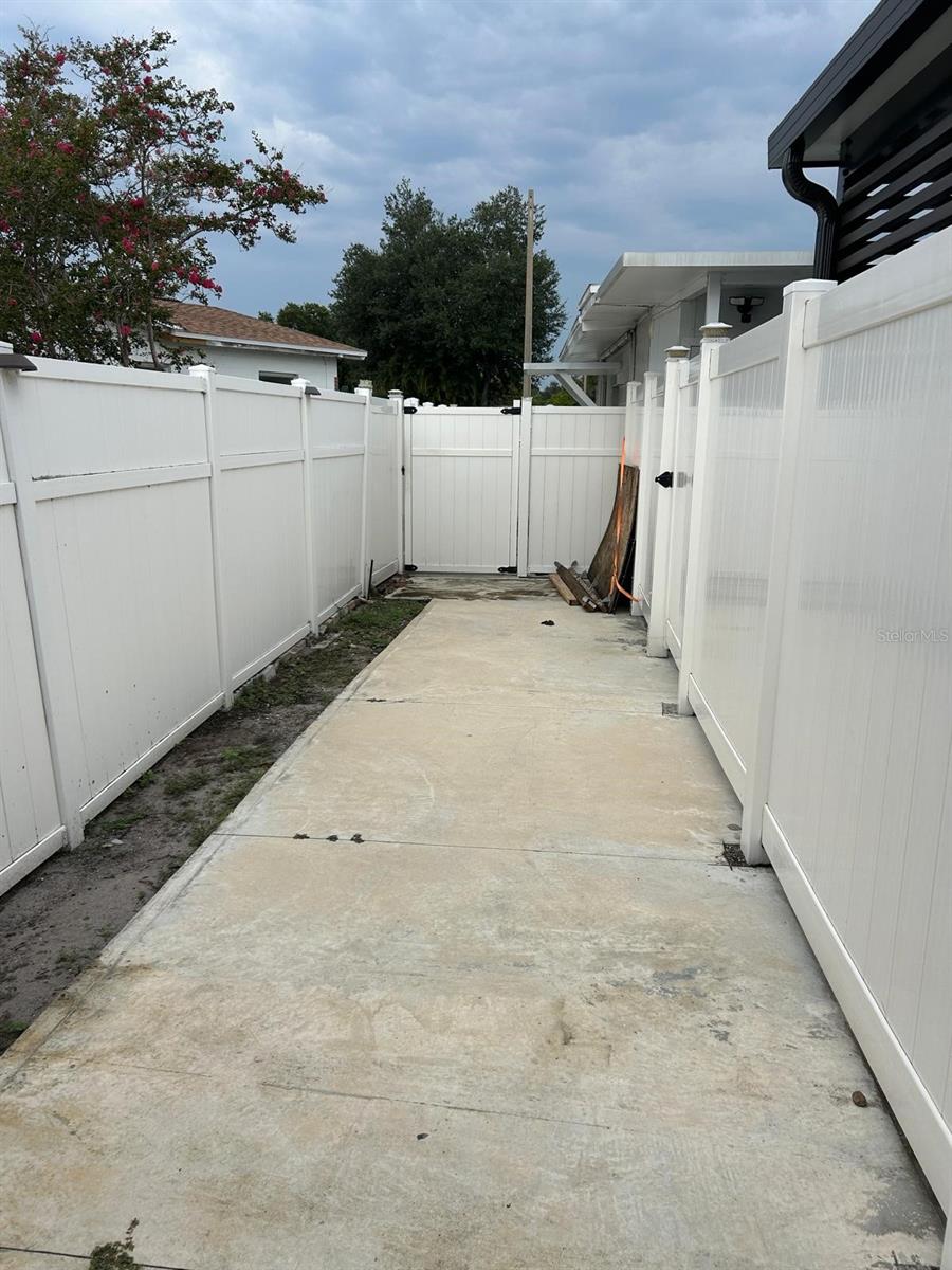 6503 DOVEWOOD PL — photo 36
