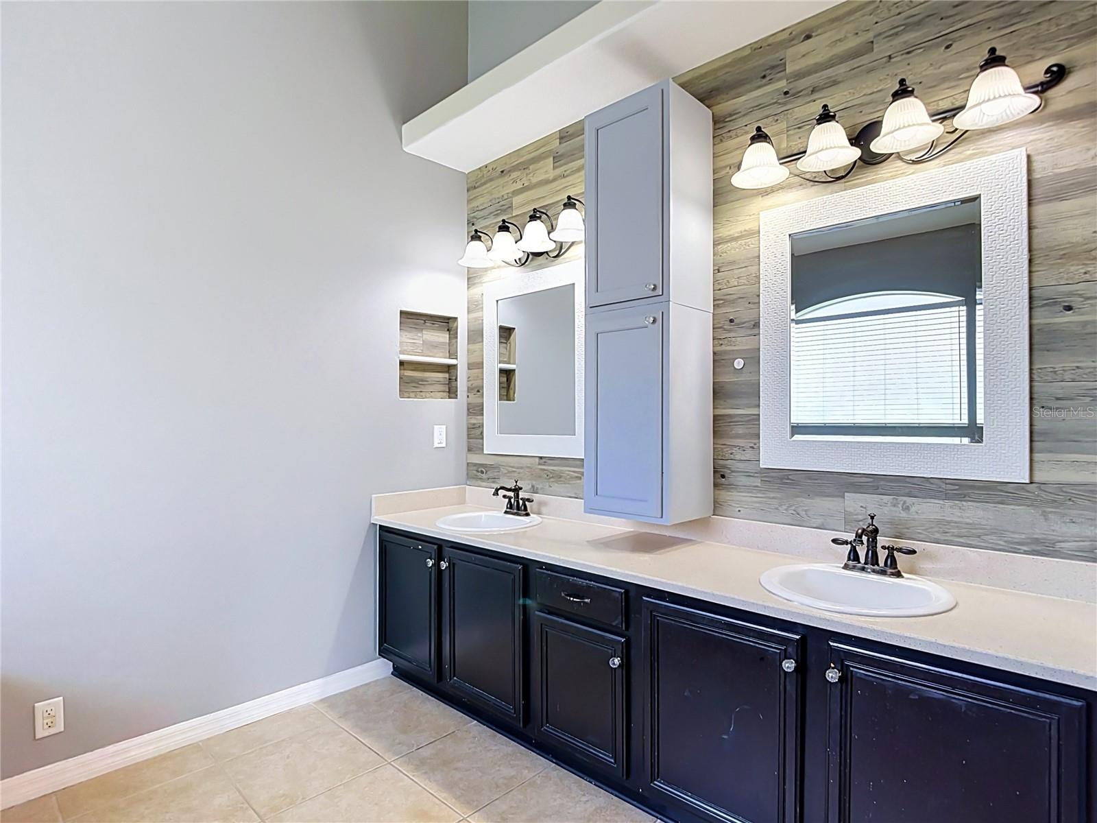 4736 POINTE O WOODS DR — photo 52