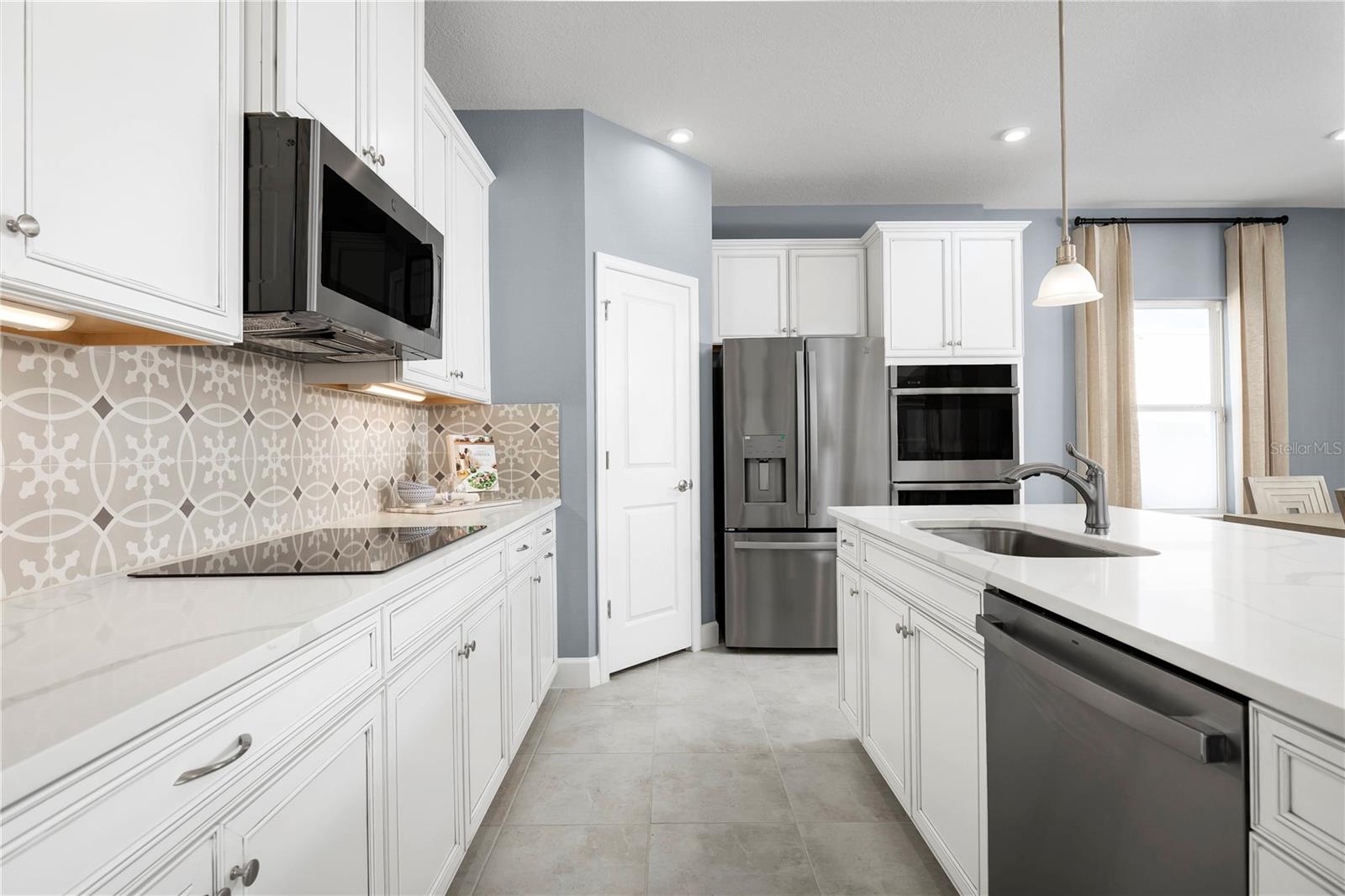 2437 WHITE LADYFISH RD — photo 10