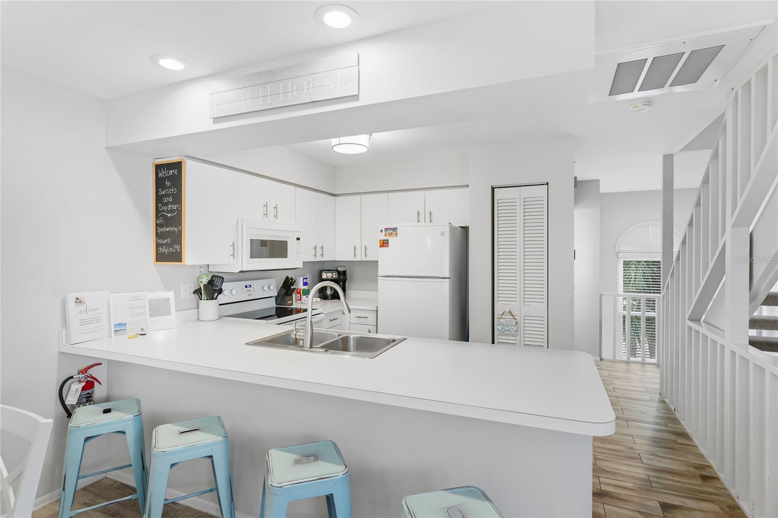 6250 HOLMES BLVD #24 — photo 8