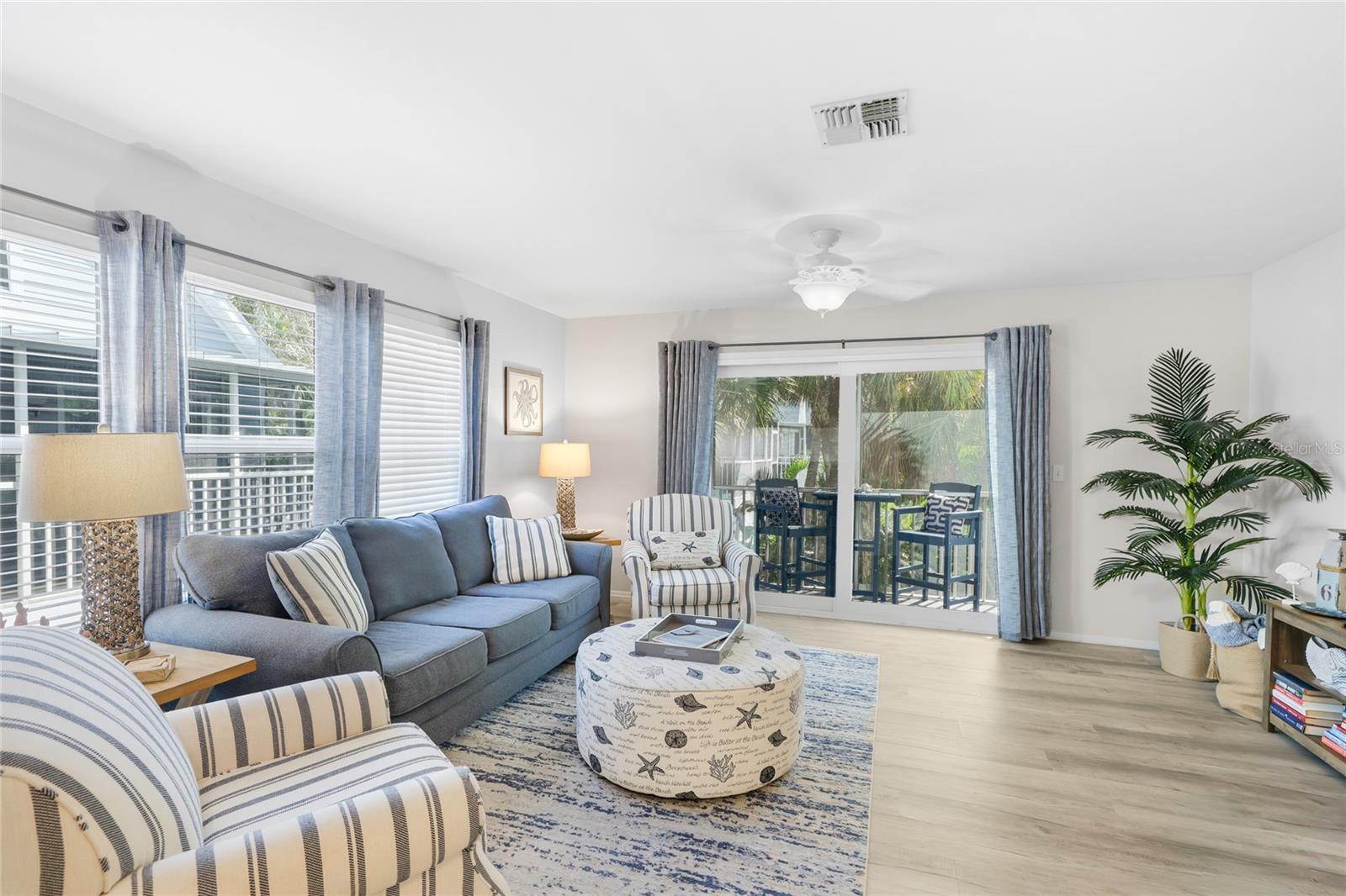 6250 HOLMES BLVD #24 — photo 4