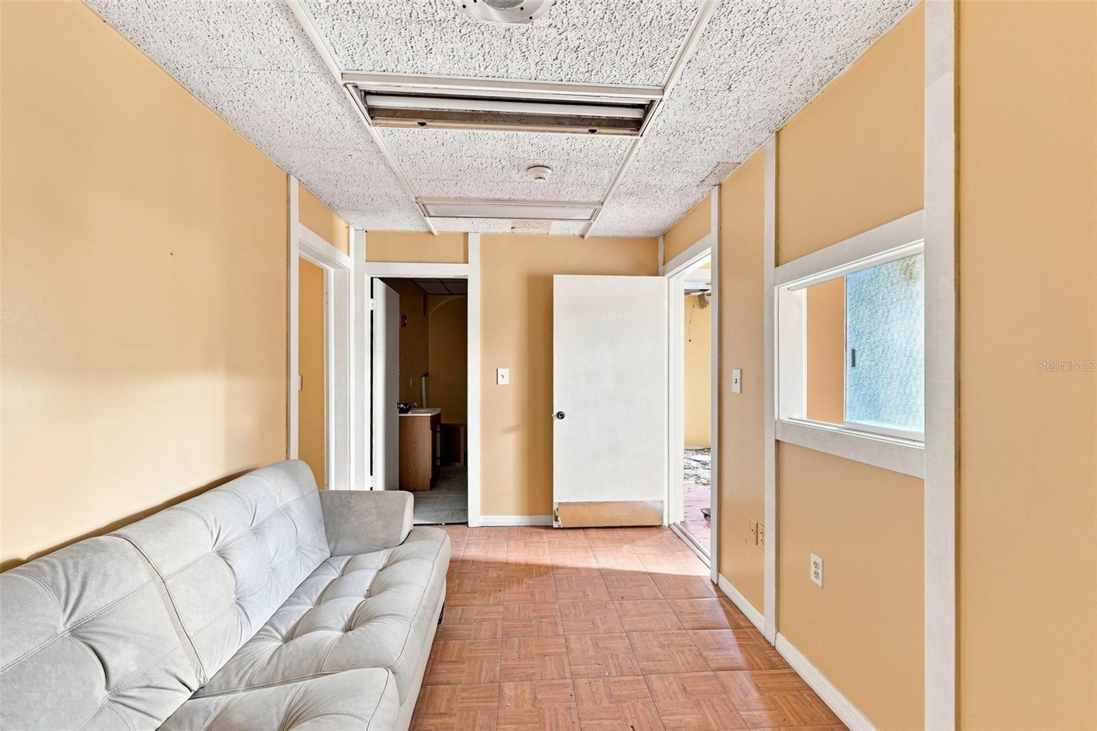 2508 W TAMPA BAY BLVD — photo 8