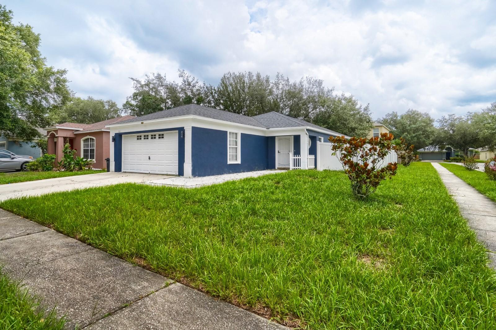 701 PERIWINKLE POINTE PL — photo 2
