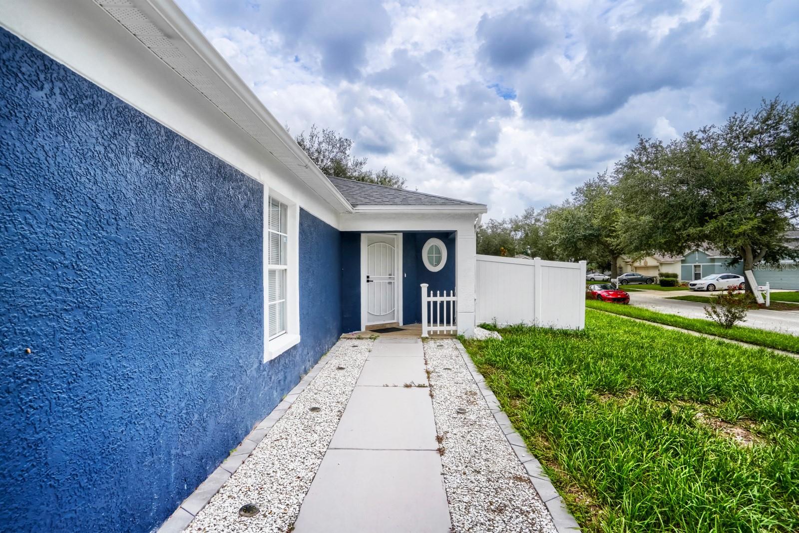 701 PERIWINKLE POINTE PL — photo 4
