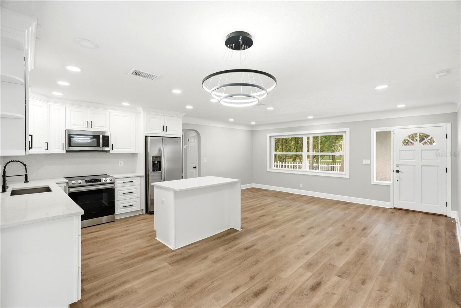 1628 S HIGHLAND AVE — photo 3
