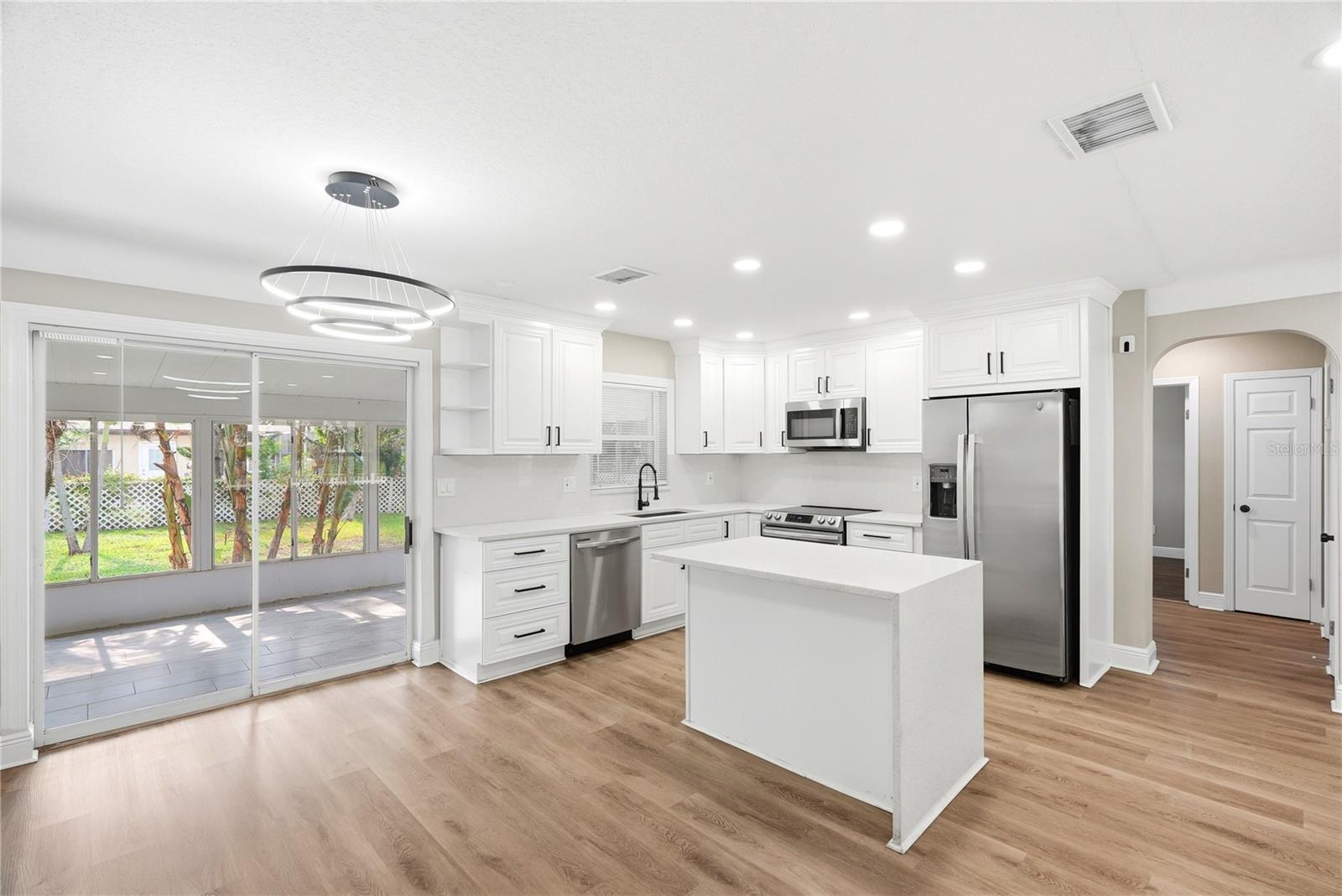 1628 S HIGHLAND AVE — photo 7