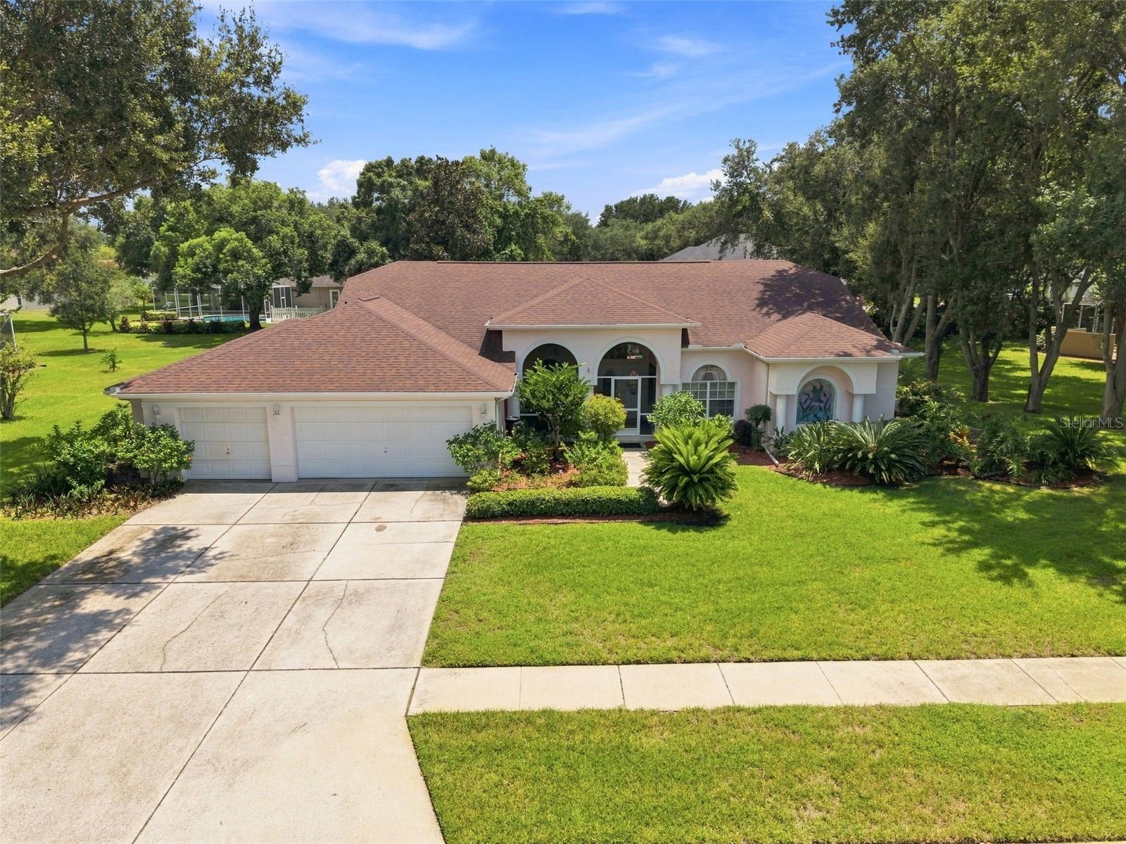 1518 FISHING LAKE DR — photo 2