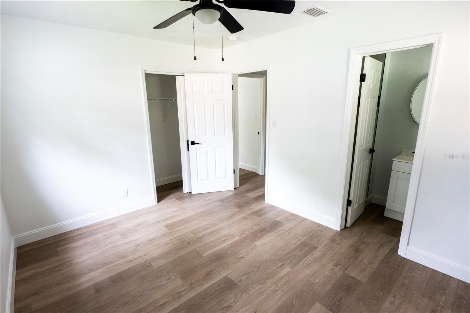 4104 W WISCONSIN AVE — photo 17