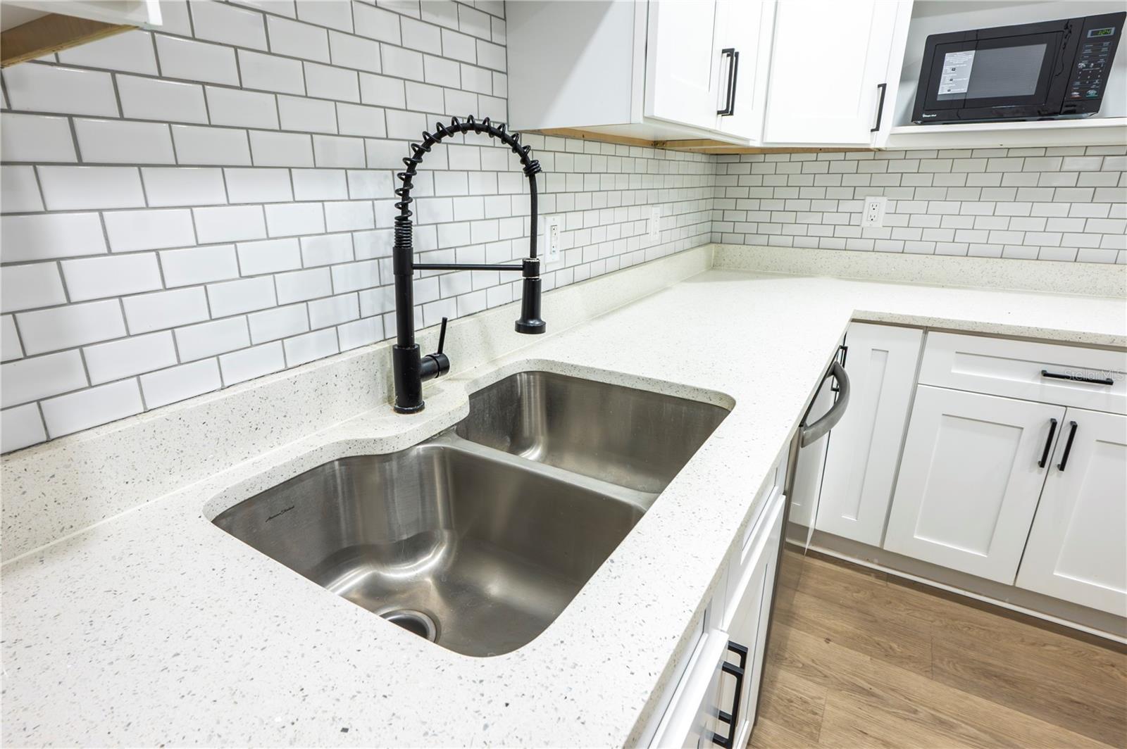 4104 W WISCONSIN AVE — photo 8