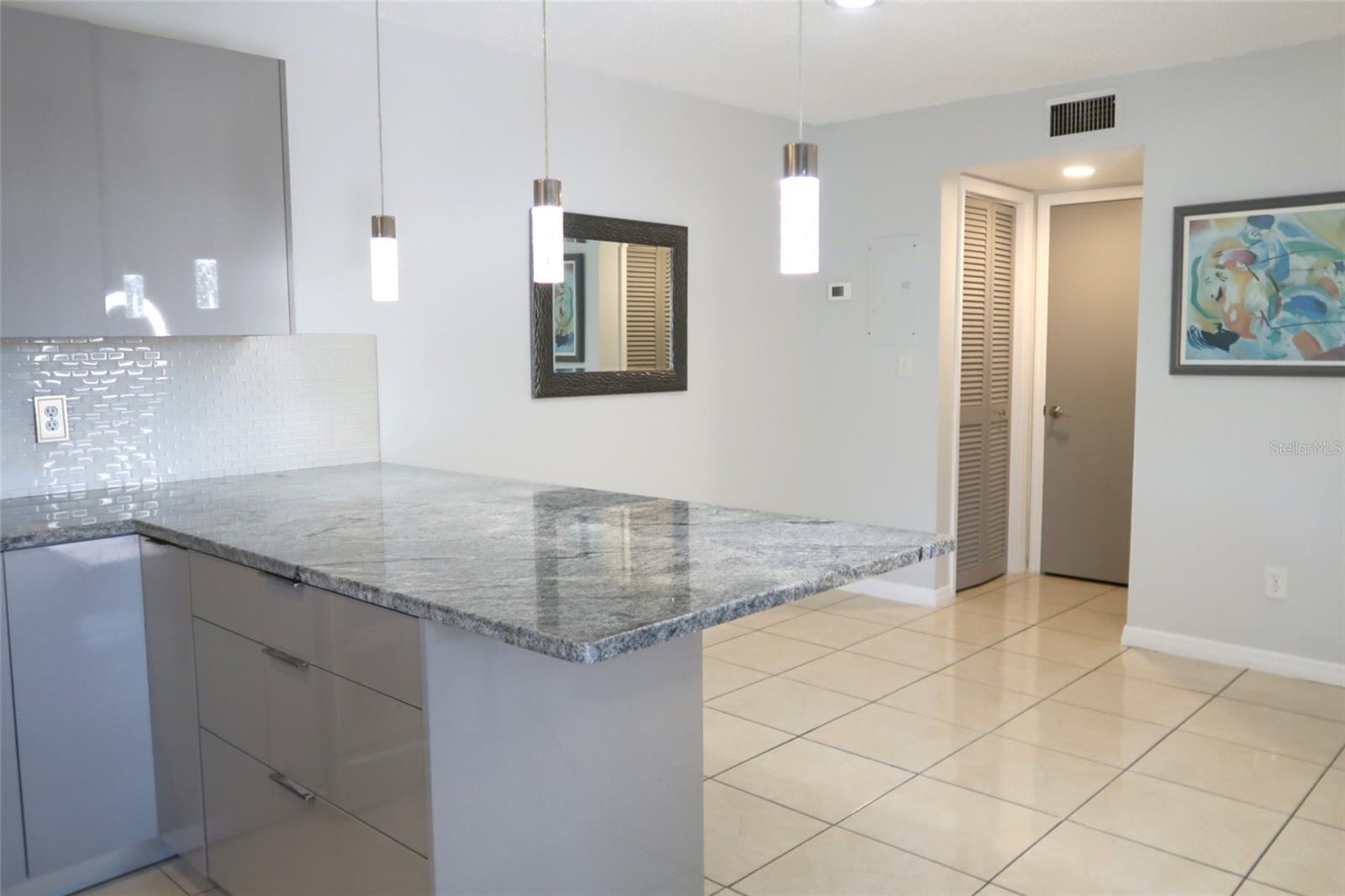 15202 E POND WOODS DR — photo 6