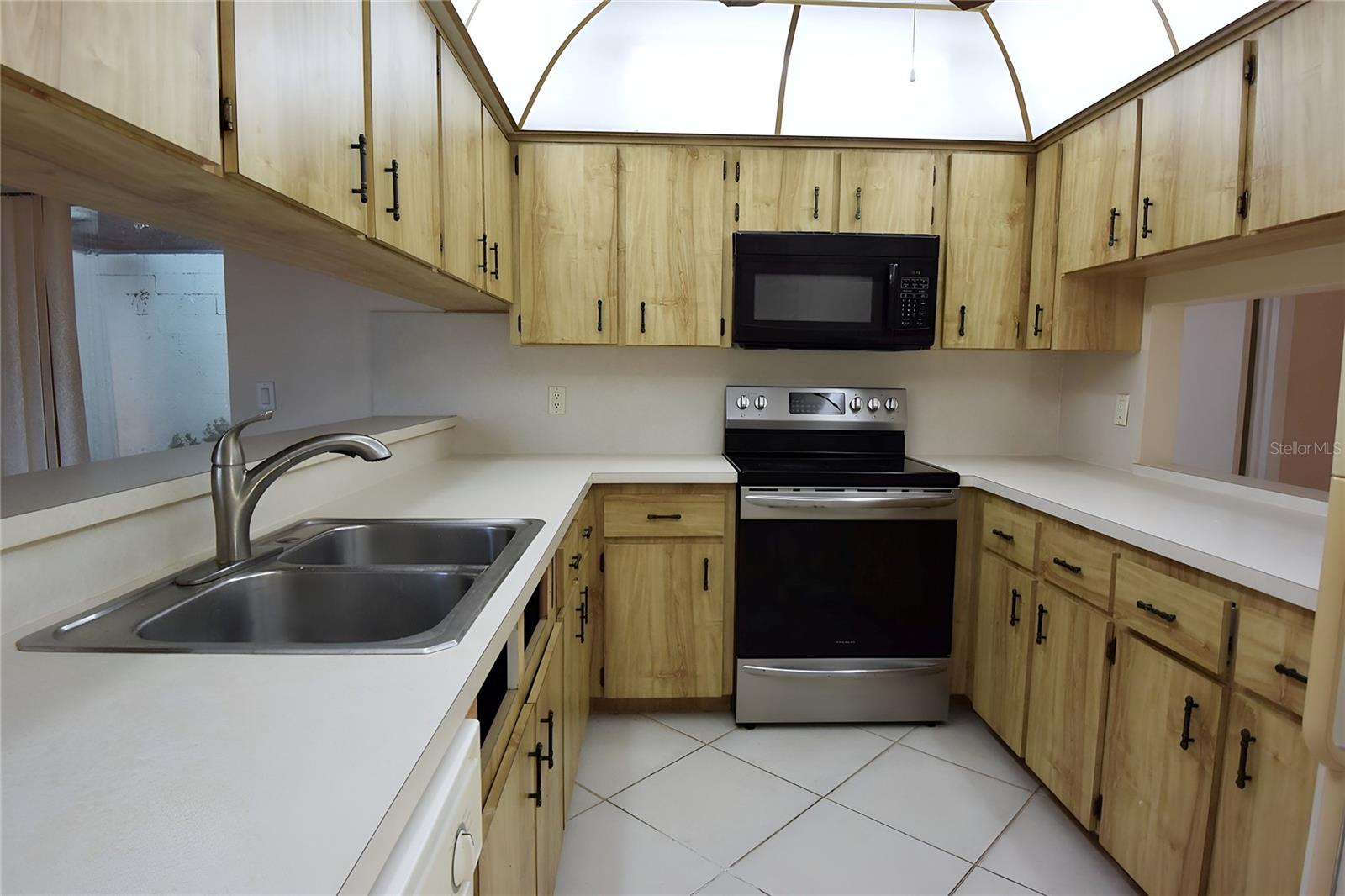 5645 HAMILTON HARBOR DR — photo 11