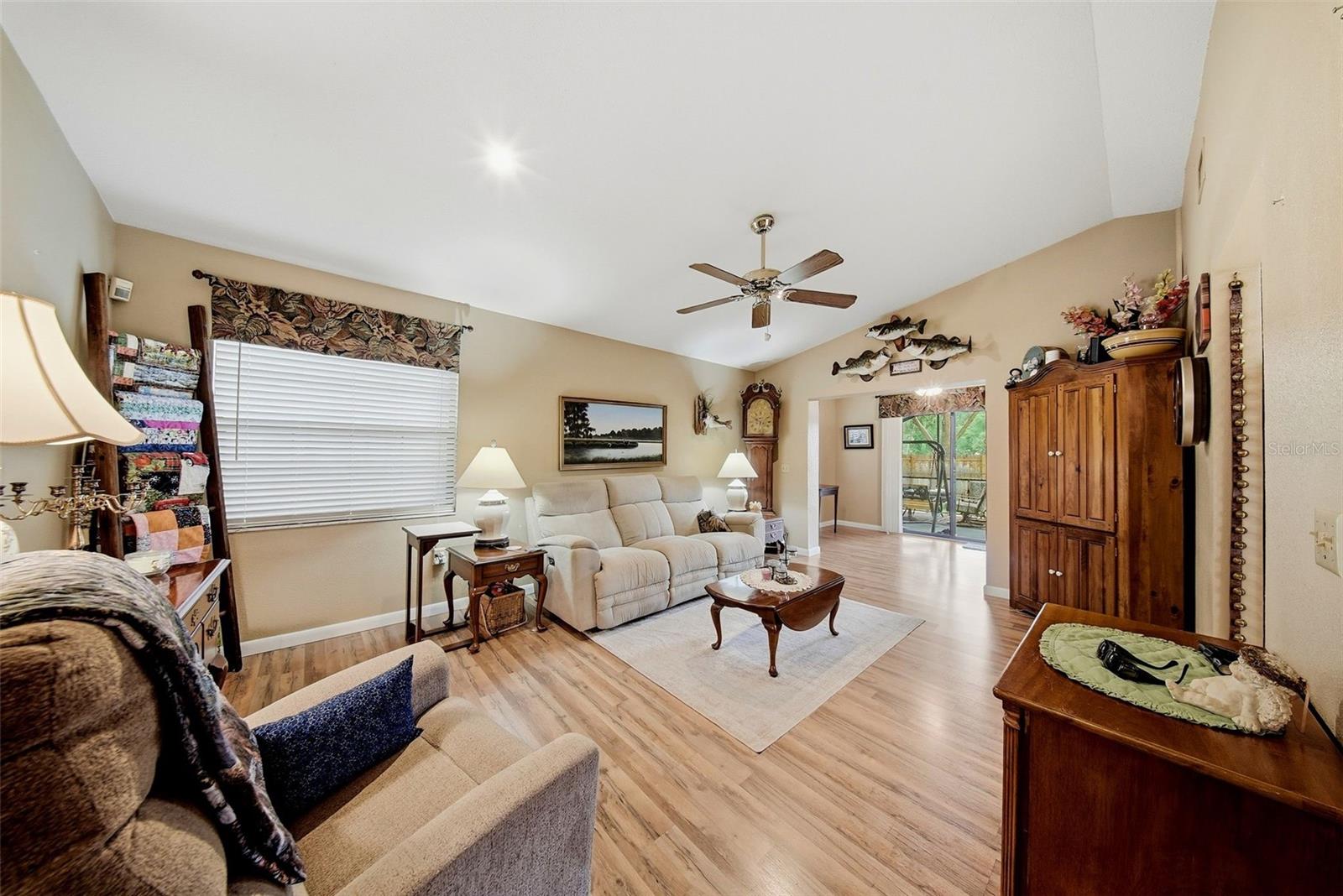 38648 FERM CIR — photo 4