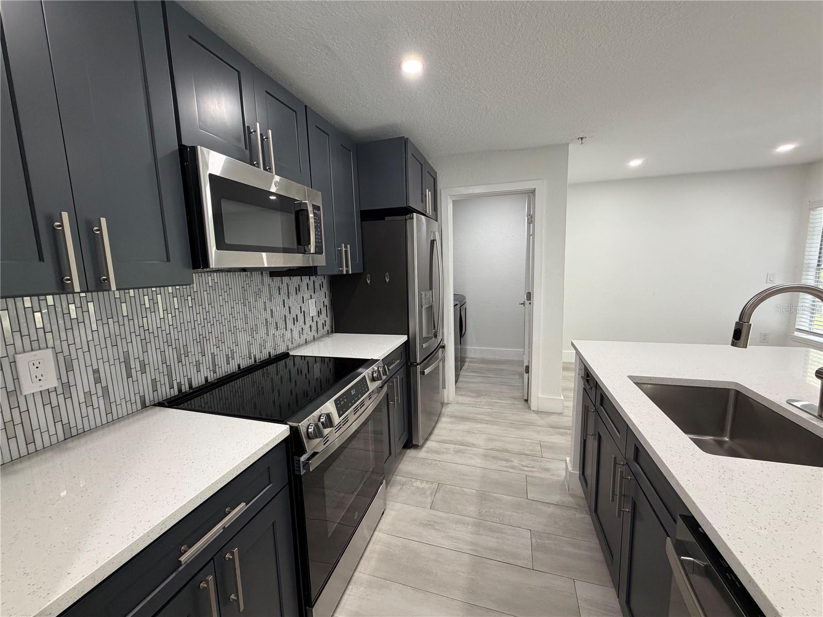 13210 ARBOR ISLE DR #102 — photo 4