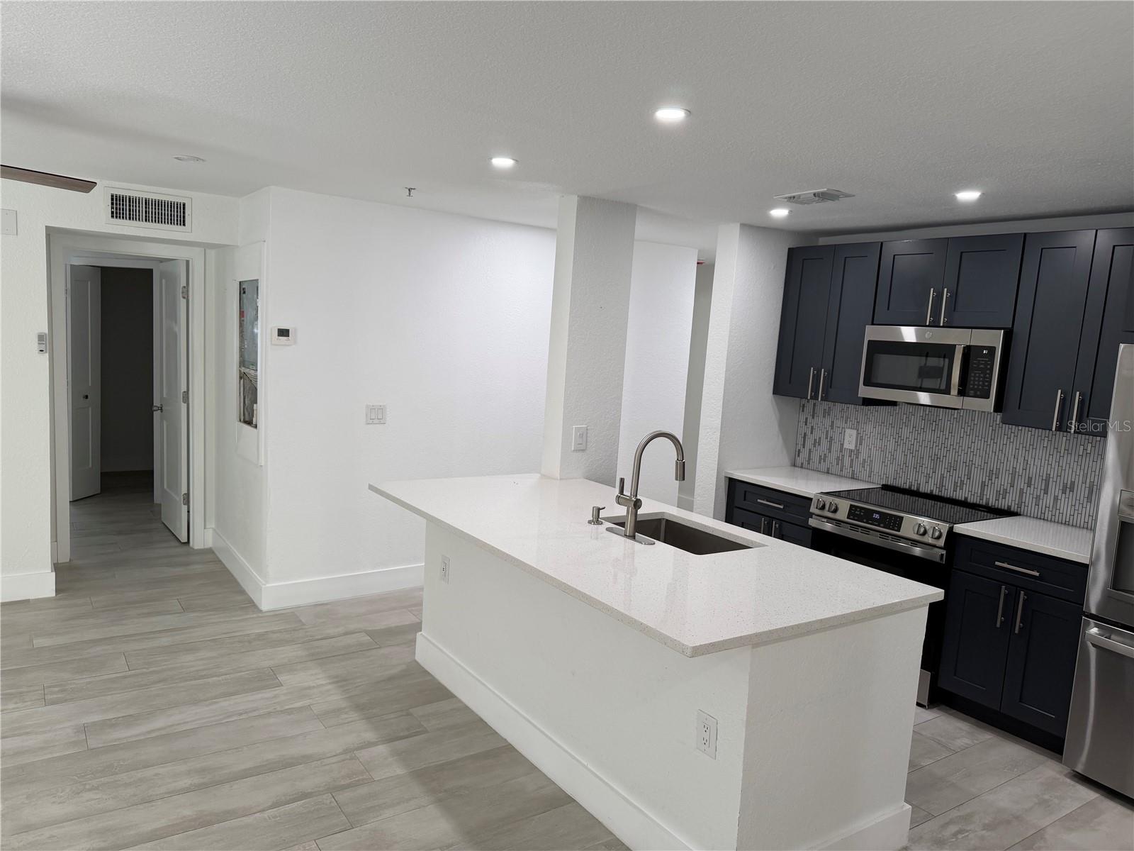 13210 ARBOR ISLE DR #102 — photo 6