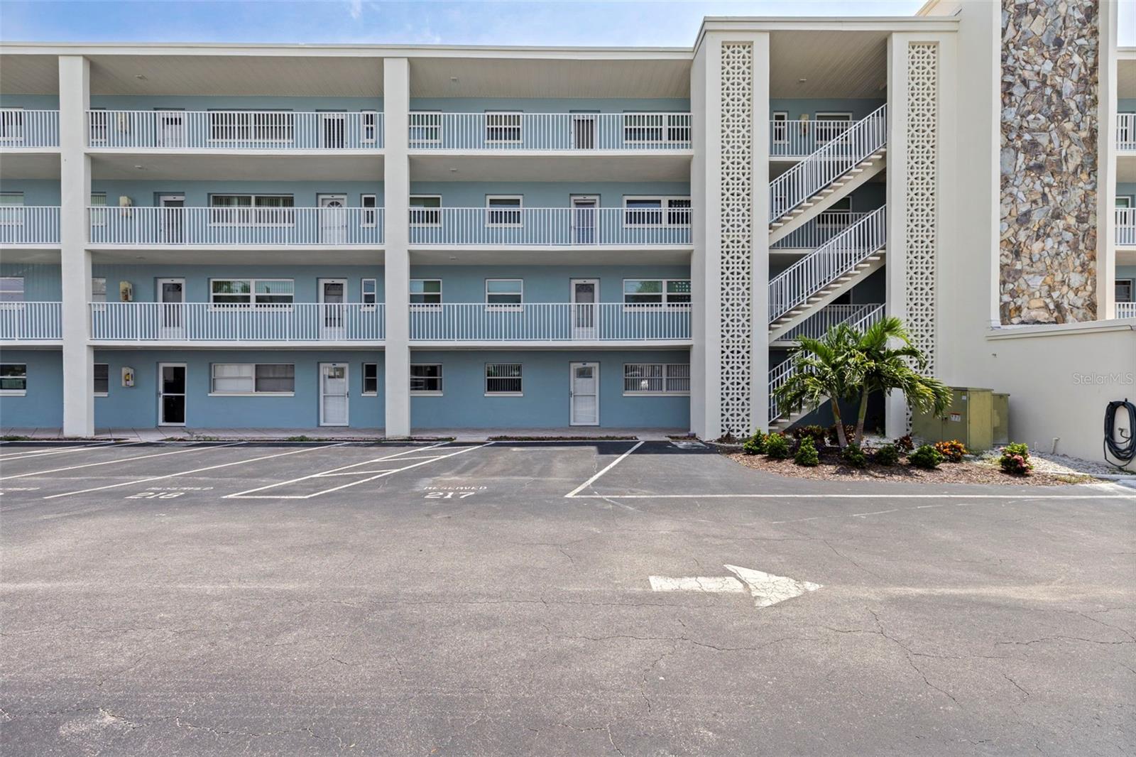 6363 GULF WINDS DR #131 — photo 3