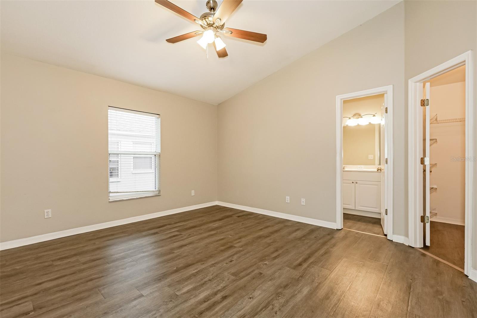 823 ROCKY MOUNTAIN CT — photo 11