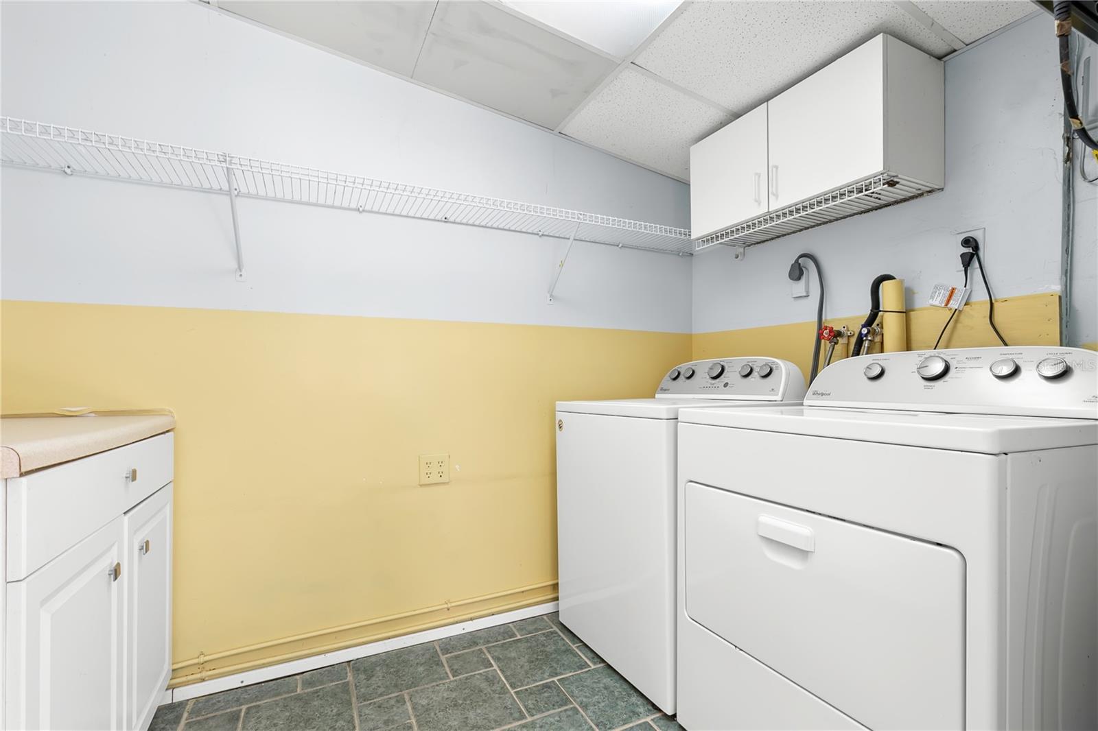1435 WEGMANN DR — photo 23