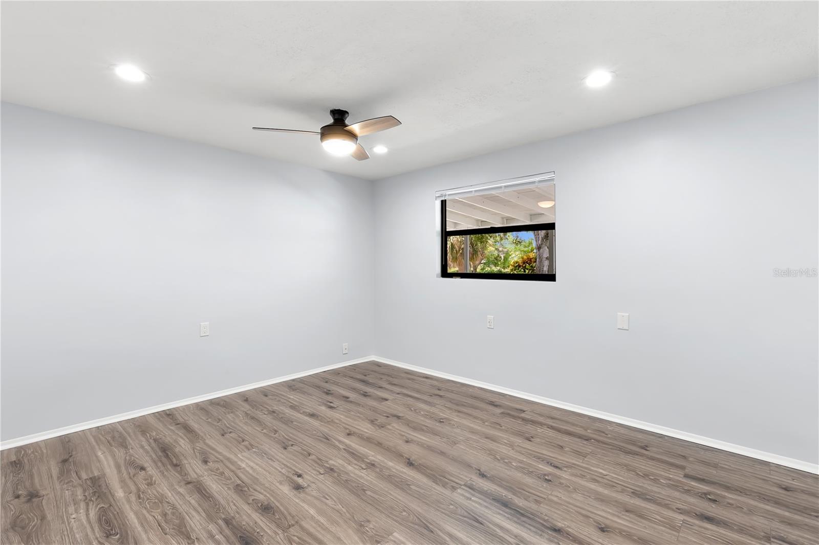1435 WEGMANN DR — photo 19