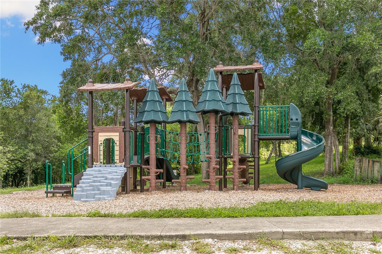 1435 WEGMANN DR — photo 25