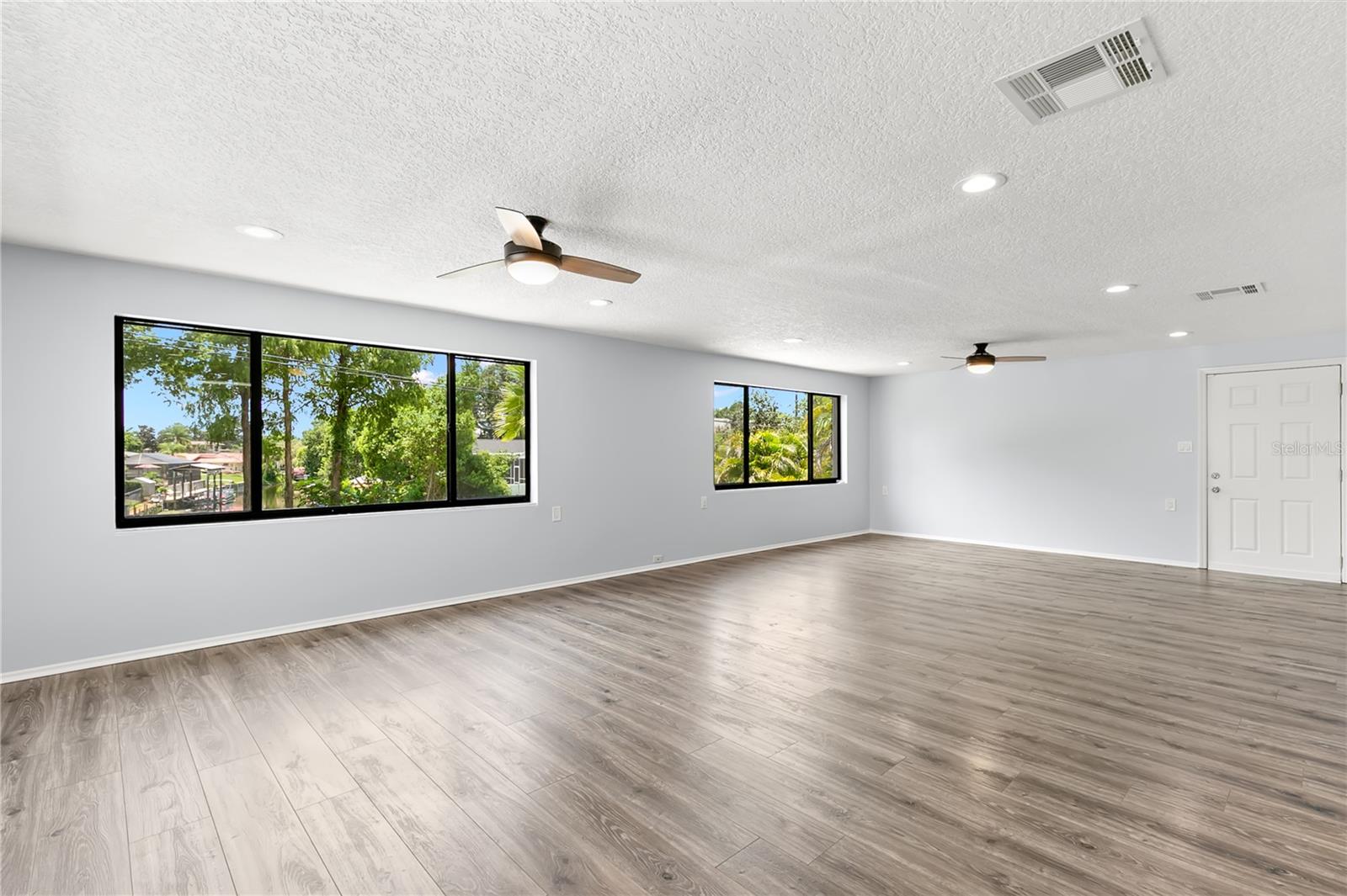 1435 WEGMANN DR — photo 7