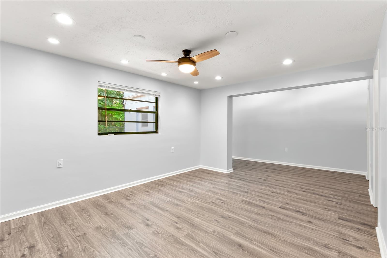 1435 WEGMANN DR — photo 14