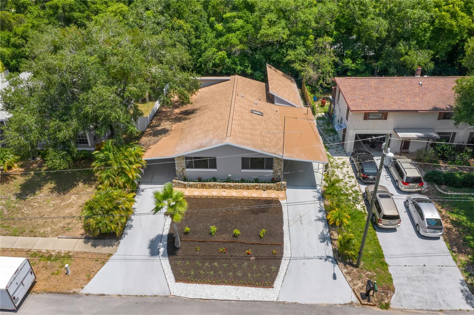 1435 WEGMANN DR — photo 2