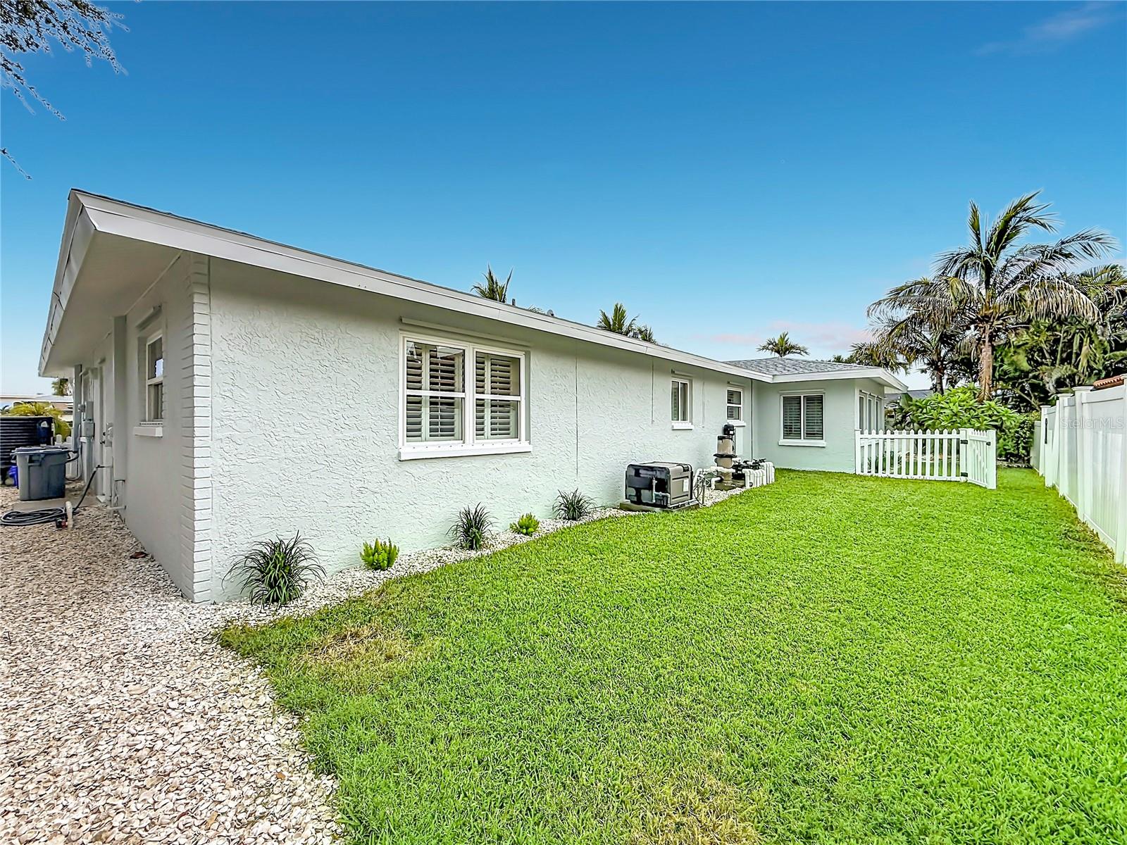2931 ALTON DR — photo 32