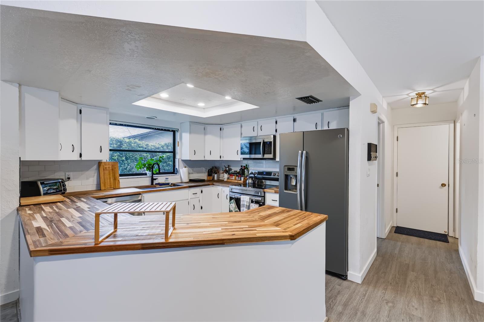 9520 LAKE CHRISTINA LN — photo 3