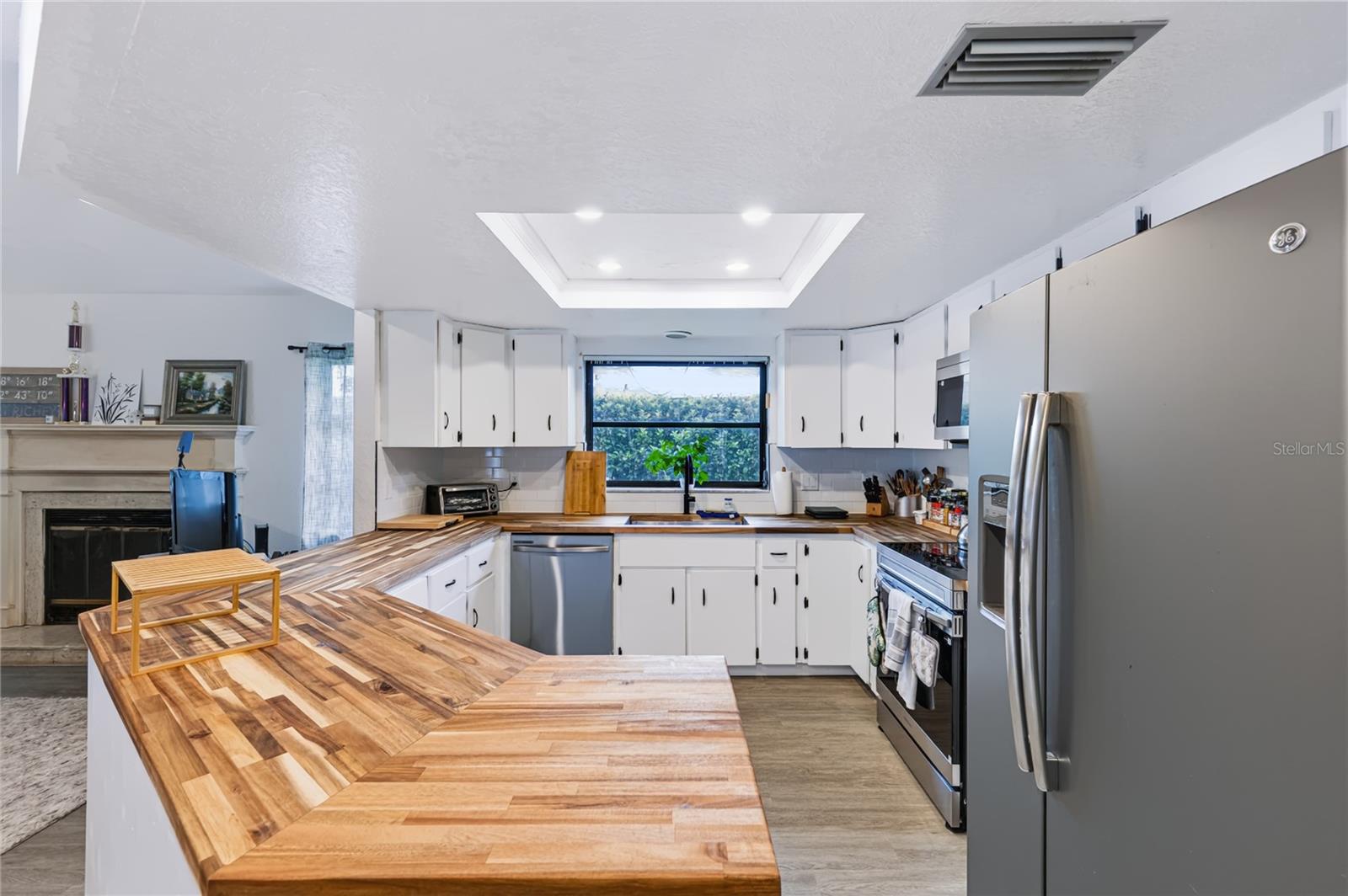 9520 LAKE CHRISTINA LN — photo 18