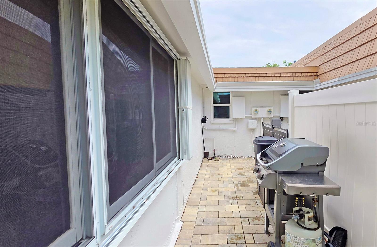 5468 RIVERBLUFF CIR #V-40 — photo 34