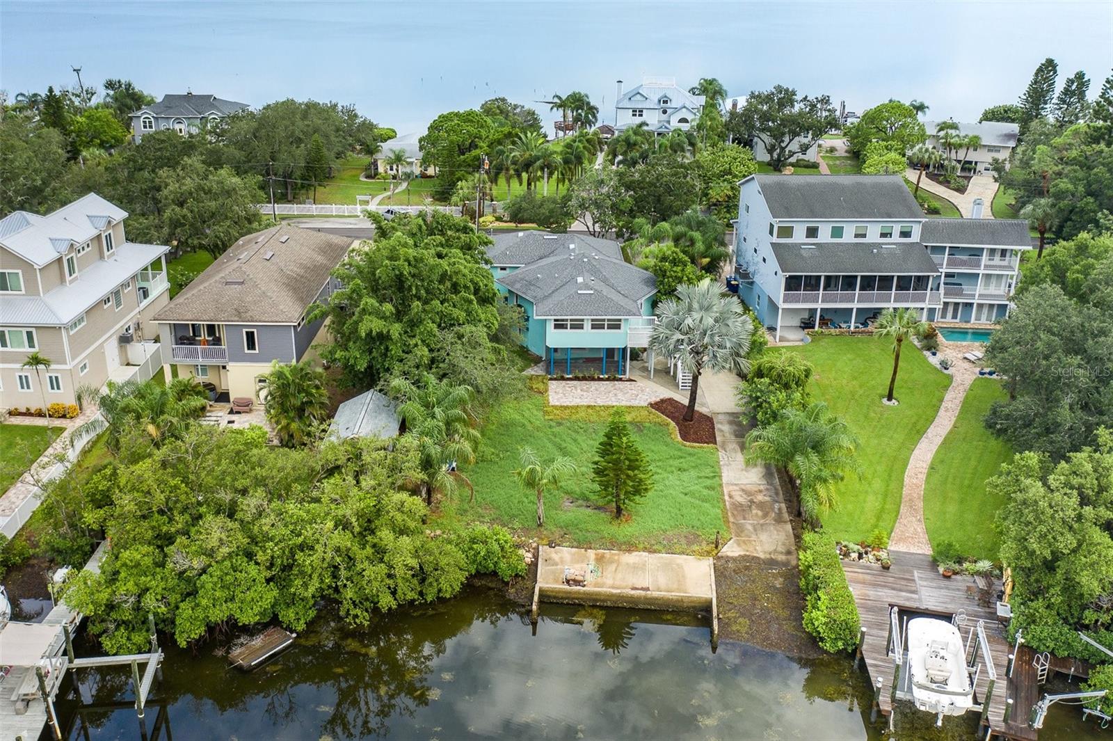 2030 GULFVIEW DR — photo 3