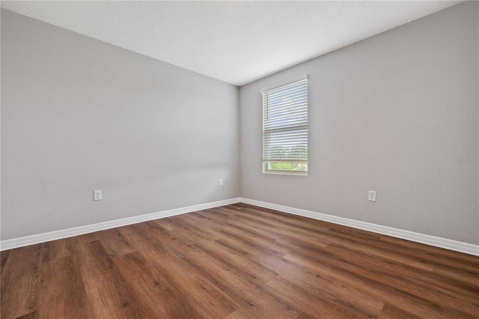 11722 WHITE WILLOW LN — photo 22