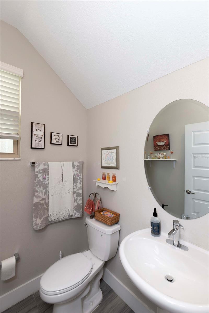 8585 WINNING FIELDS RD — photo 32