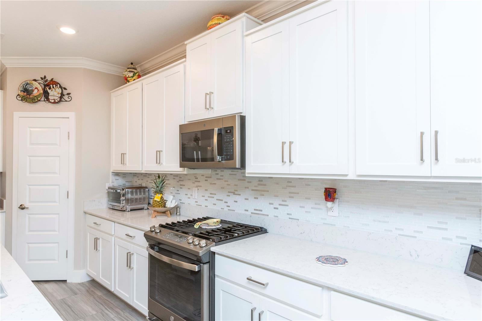 8585 WINNING FIELDS RD — photo 16