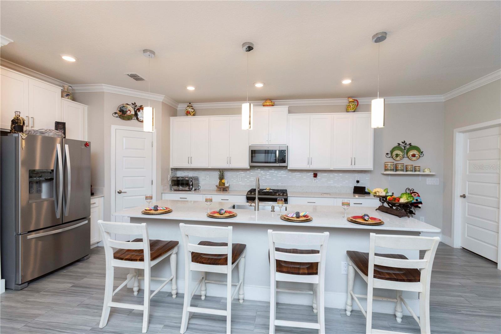8585 WINNING FIELDS RD — photo 12