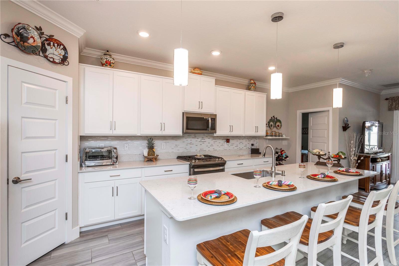 8585 WINNING FIELDS RD — photo 11