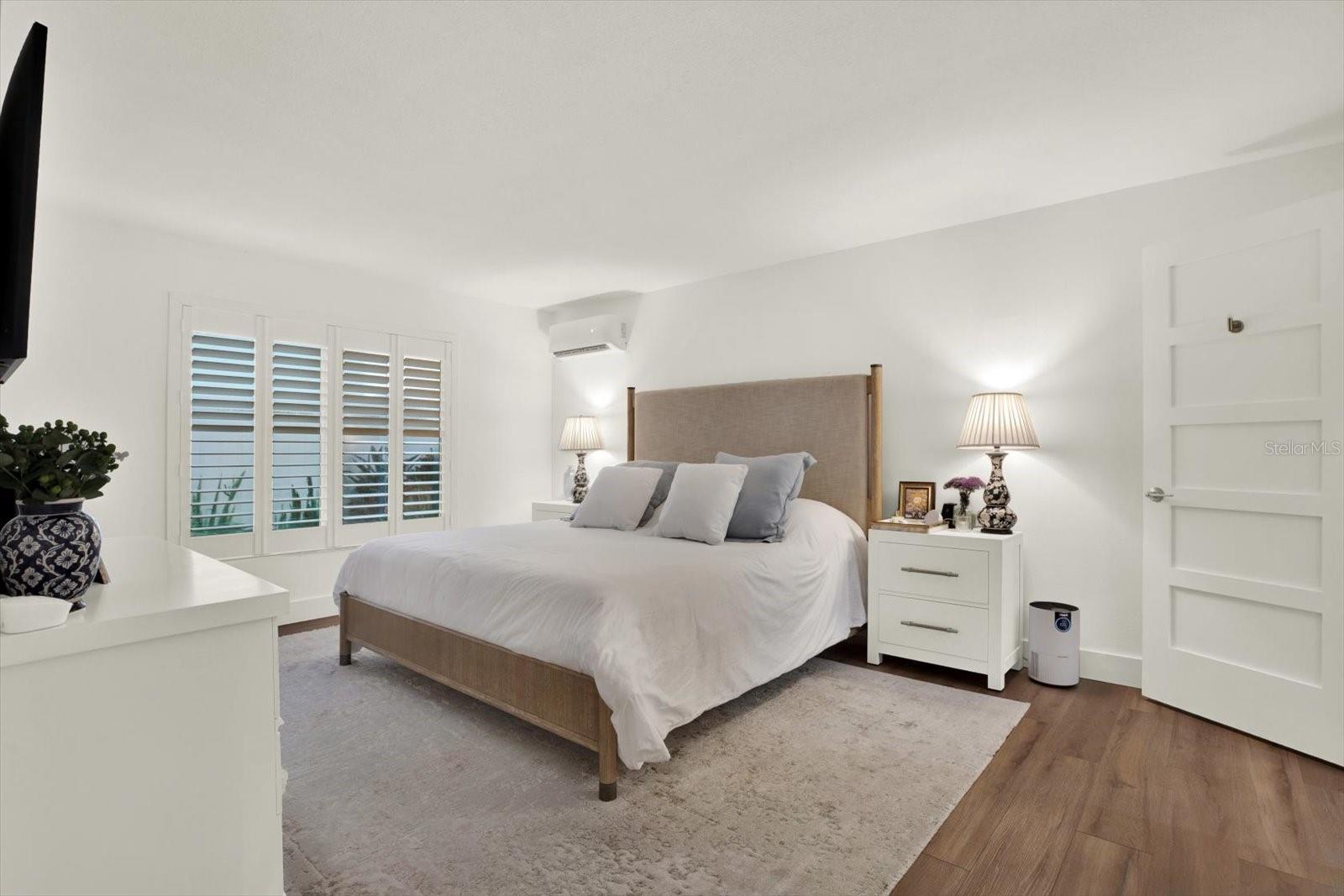 1040 PALM DR — photo 23