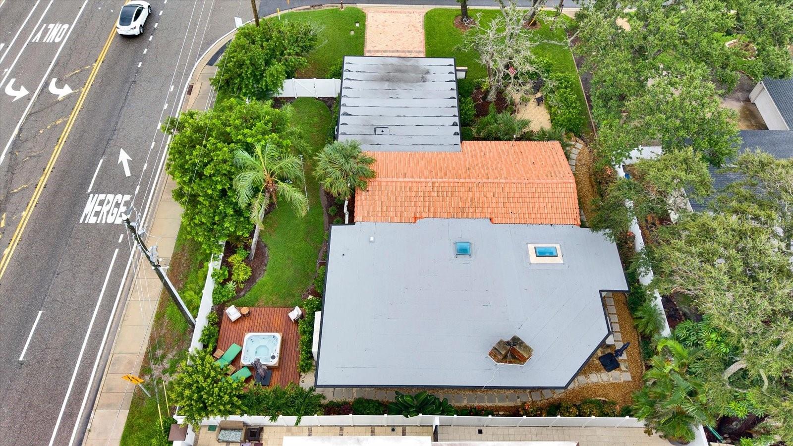 1040 PALM DR — photo 47