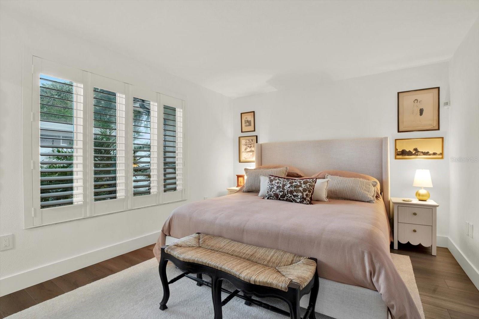 1040 PALM DR — photo 33