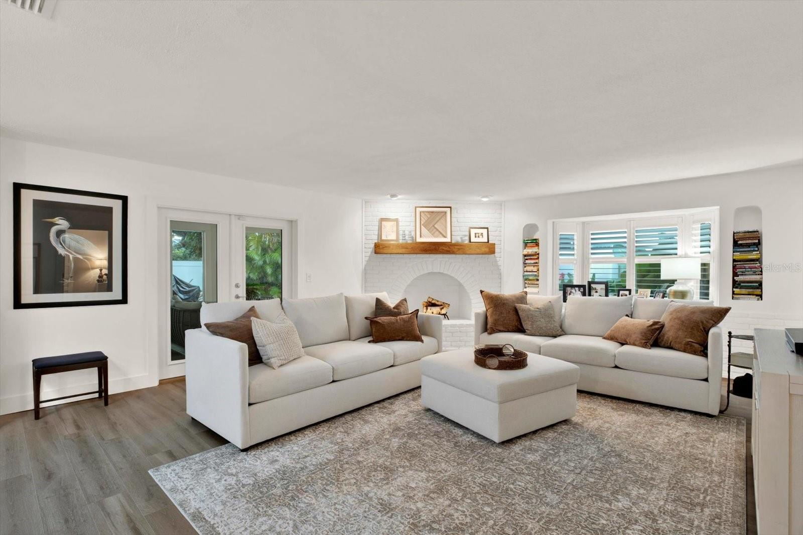 1040 PALM DR — photo 20