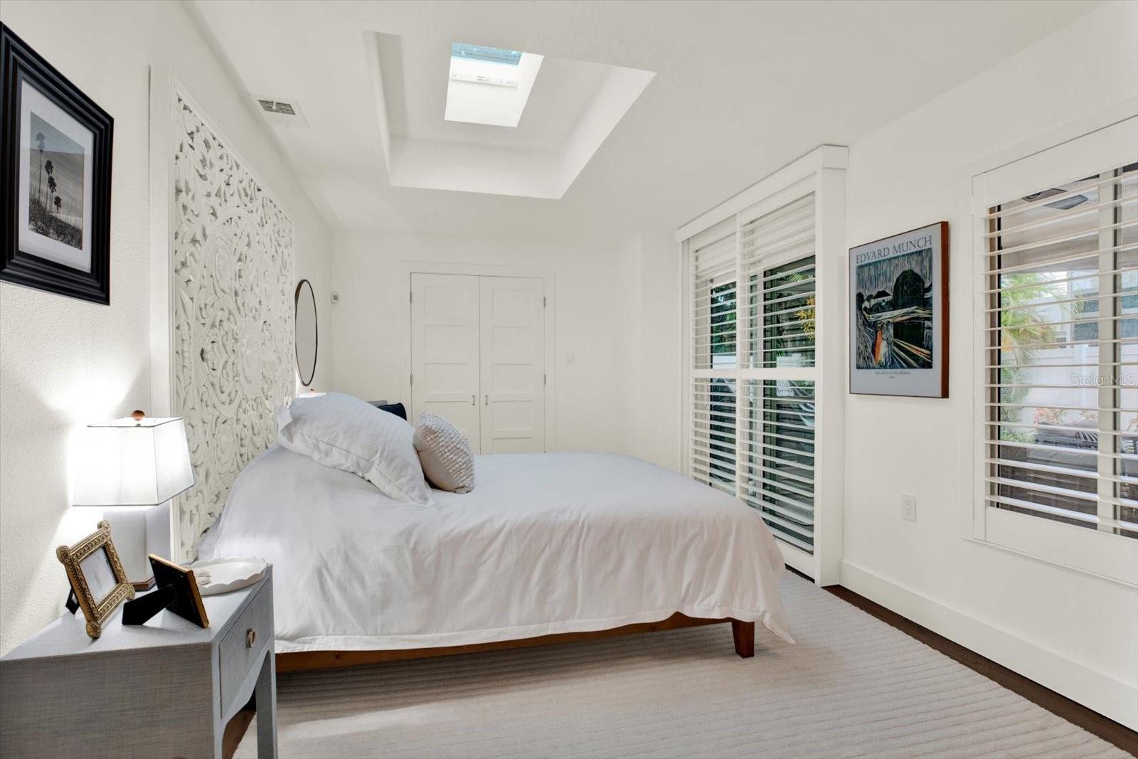 1040 PALM DR — photo 30